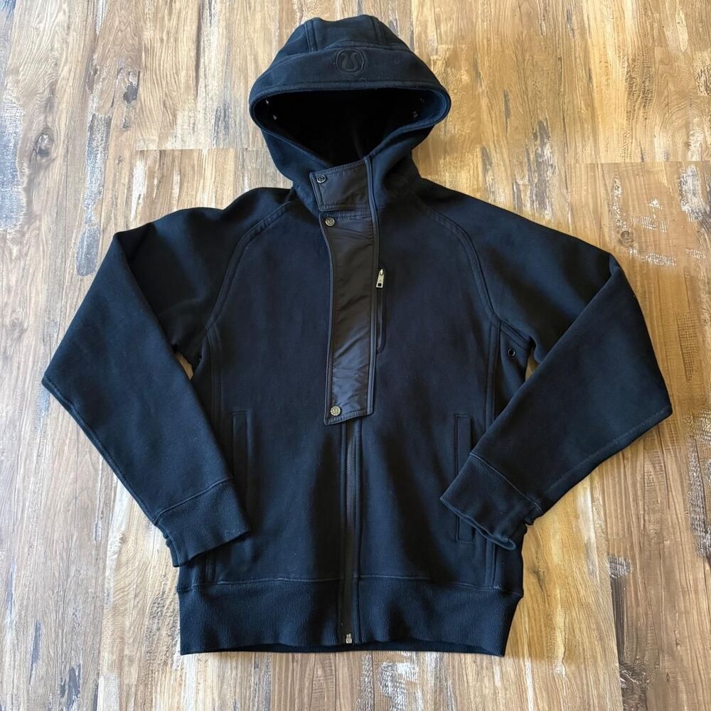 Lululemon Scuba Full-Zip Hooded Jacket in Black; Size Small